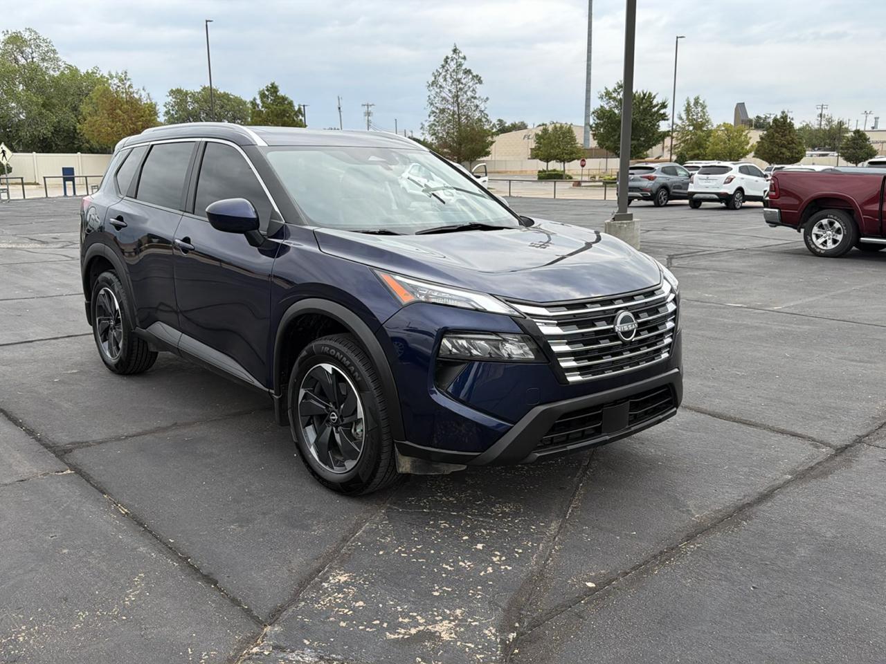 Nissan Rogue FWD SV 2024