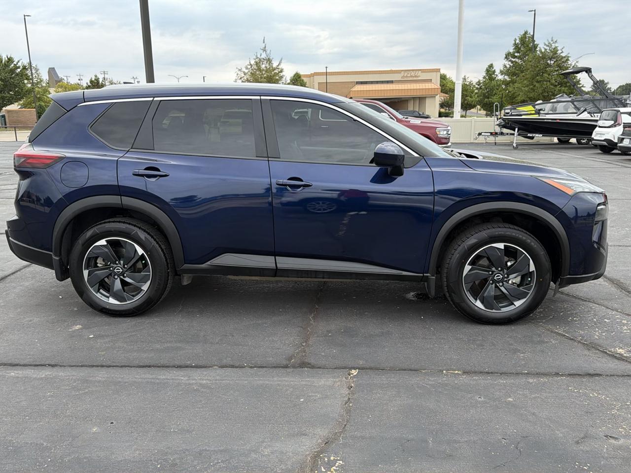Nissan Rogue FWD SV 2024
