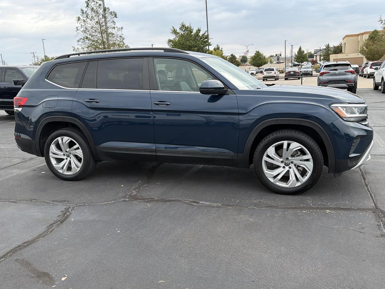 Volkswagen Atlas 3.6L V6 SE w/Technology FWD 2022