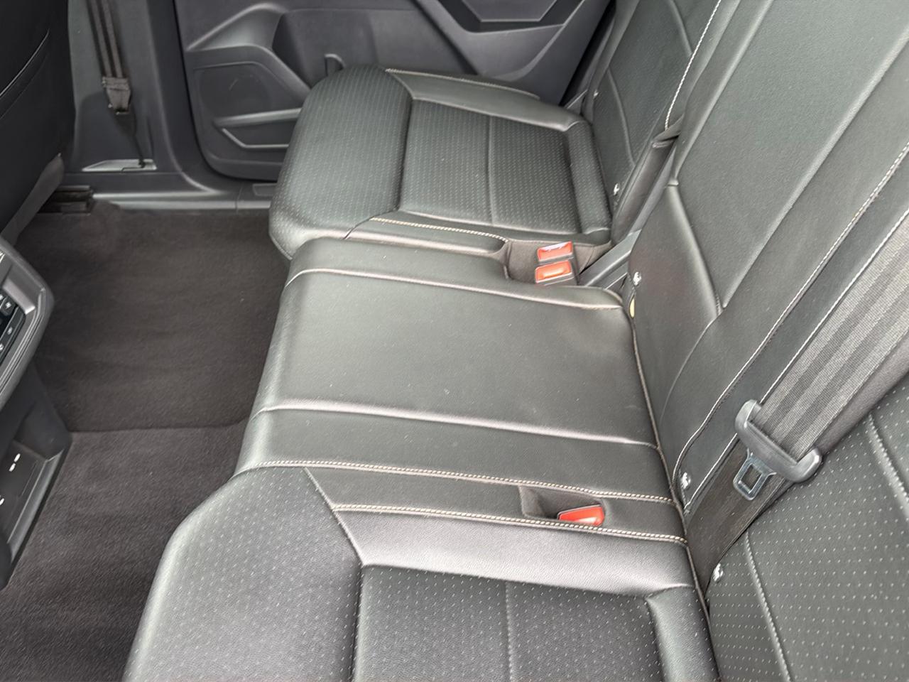 Volkswagen Atlas 3.6L V6 SE w/Technology FWD 2022