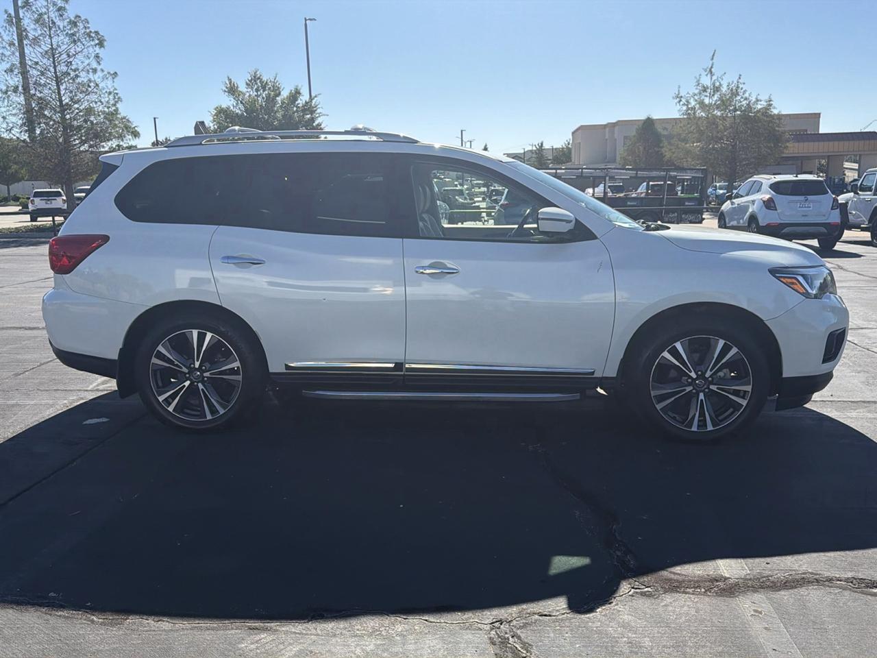 Nissan Pathfinder 4x4 Platinum 2020