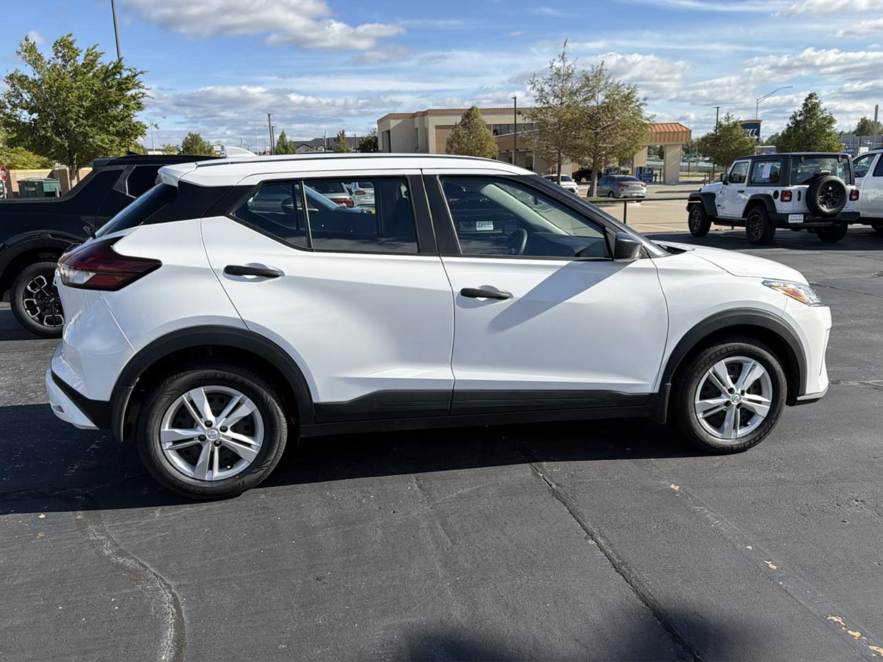 Nissan Kicks Play S FWD 2025