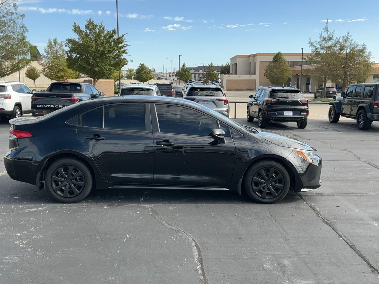 Toyota Corolla LE CVT (Natl) 2024