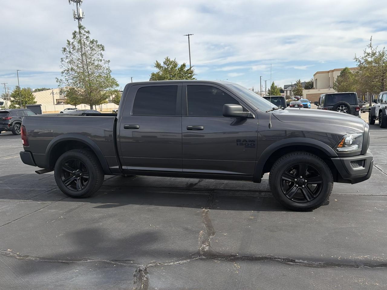 RAM 1500 Classic Warlock 4x2 Crew Cab 5'7" Box 2024