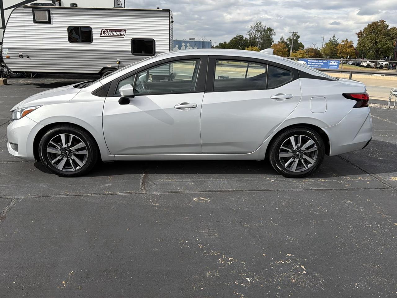 Nissan Versa SV CVT 2023