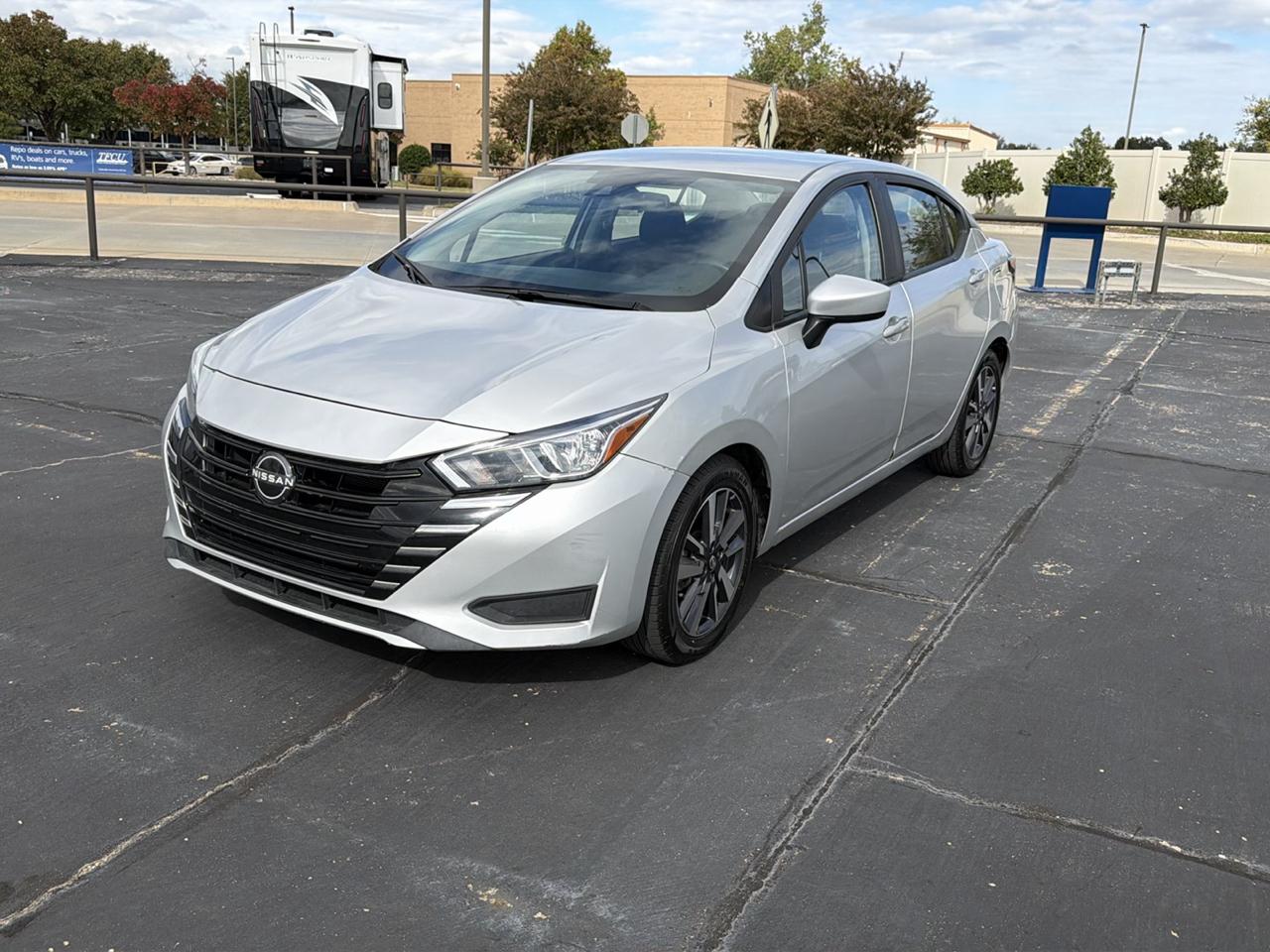 Nissan Versa SV CVT 2023