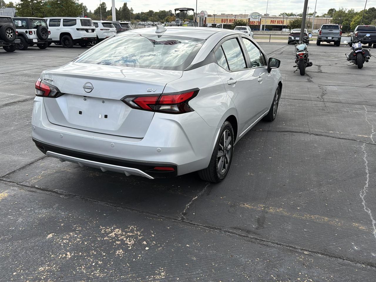 Nissan Versa SV CVT 2023