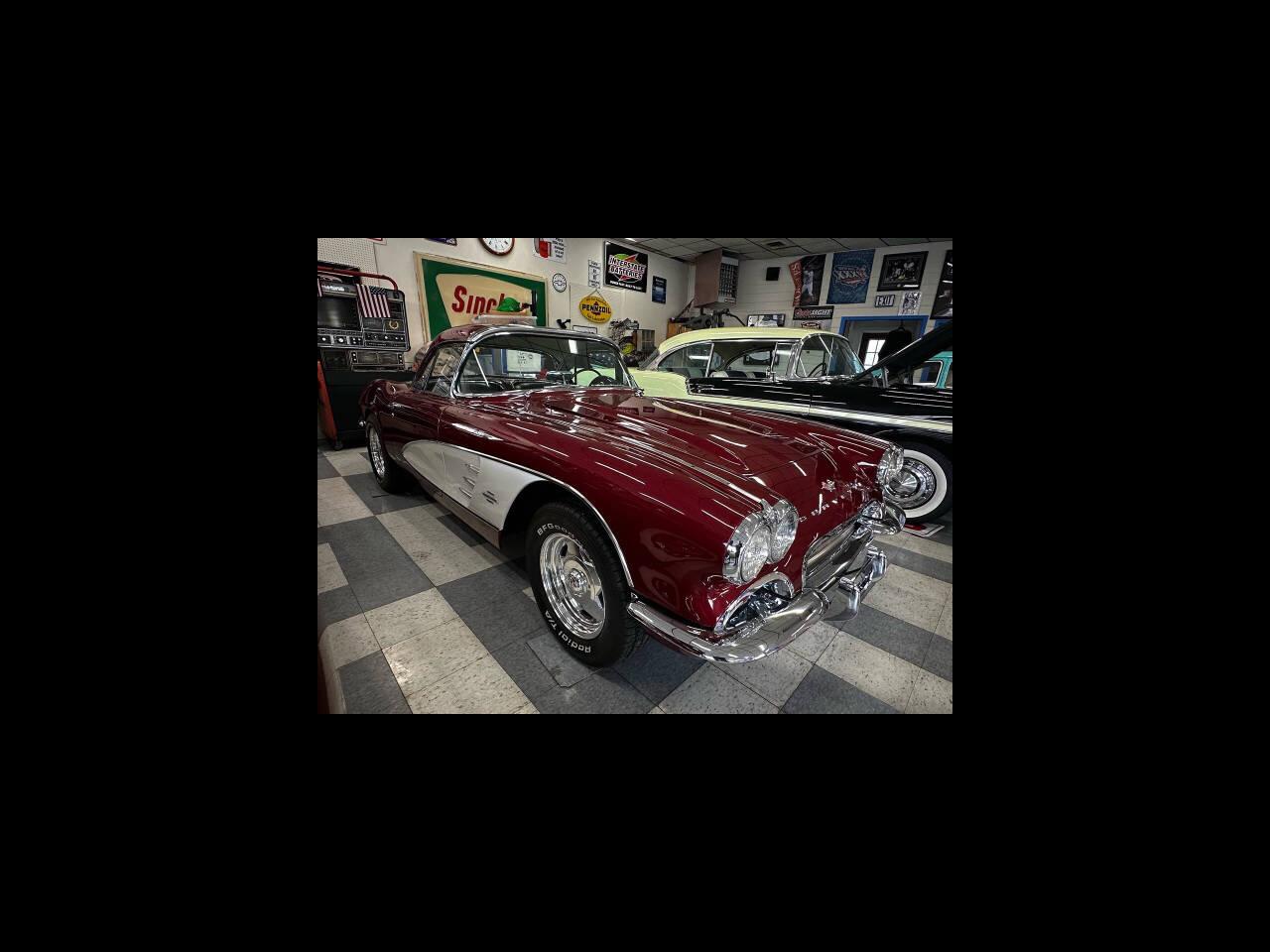 1961 Chevrolet Corvette 