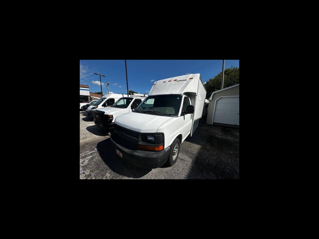 2013 Chevrolet Express's photo