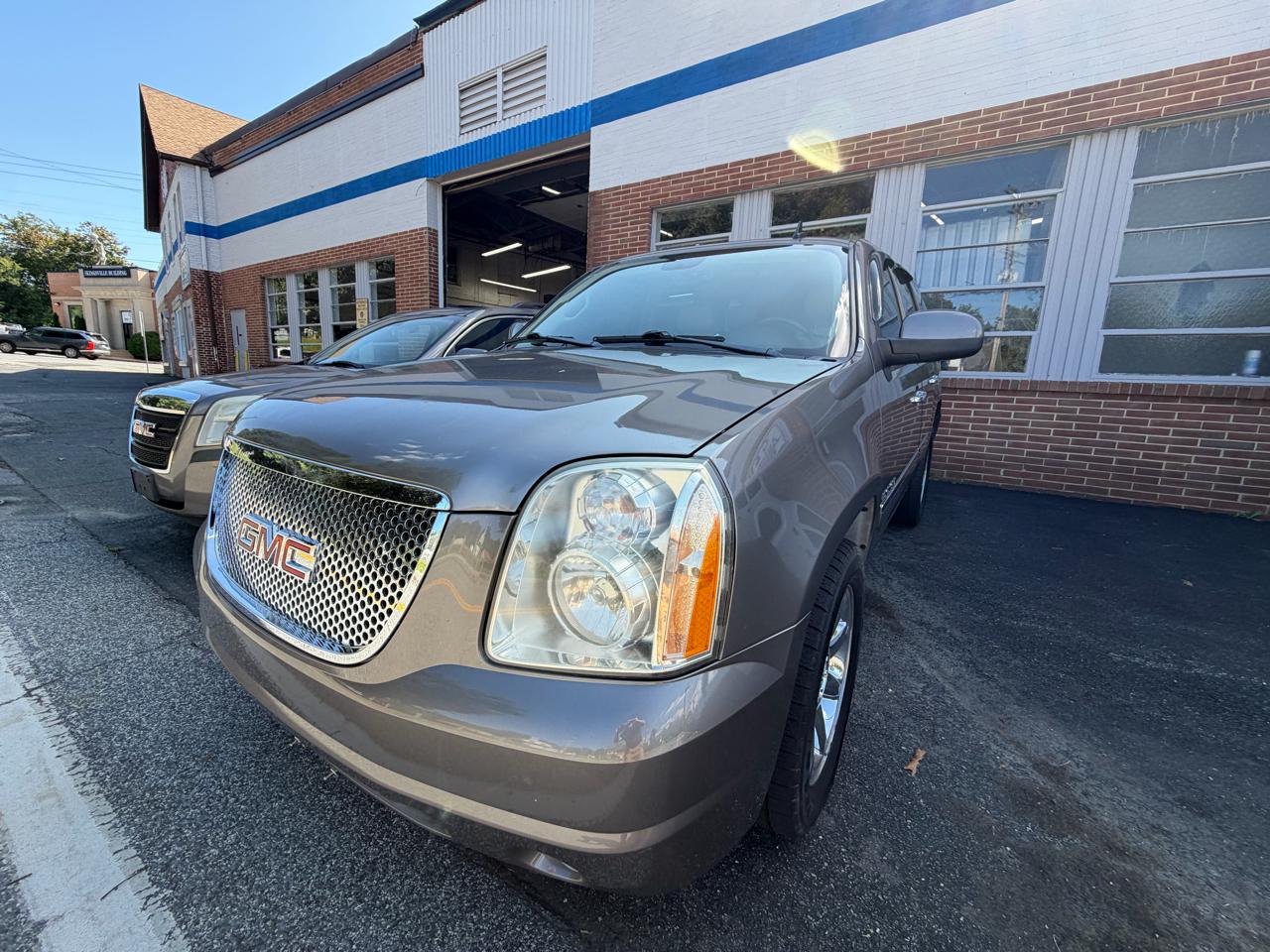 2011 GMC Yukon Denali 4WD