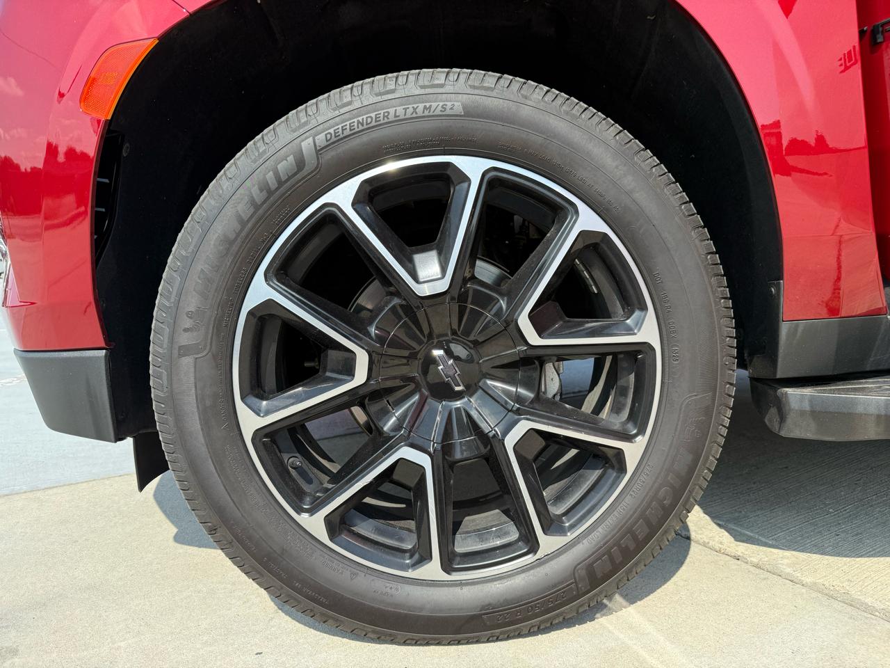 Chevrolet Tahoe 4WD 4dr RST 2021