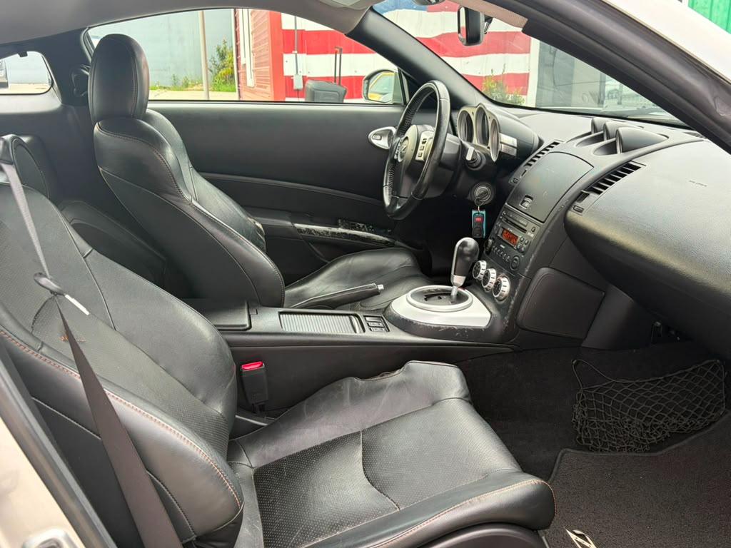 Nissan 350Z 2dr Cpe Touring Auto 2006