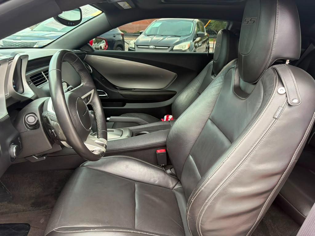 Chevrolet Camaro 2dr Cpe 2SS 2010