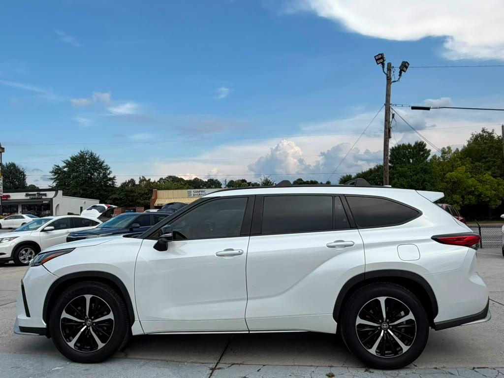 Toyota Highlander XSE FWD (Natl) 2022
