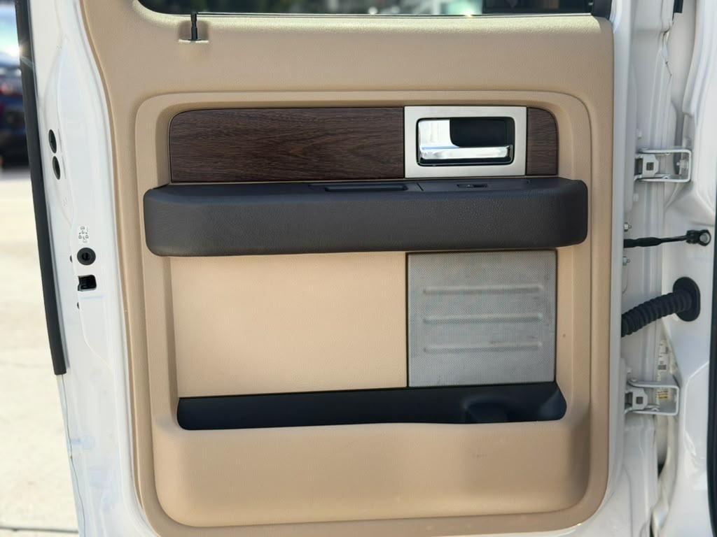 Ford F-150 2WD SuperCrew 145" King Ranch 2014