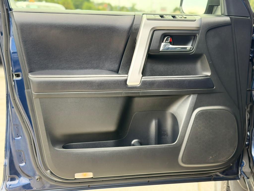 Toyota 4Runner SR5 Premium 2WD (Natl) 2018