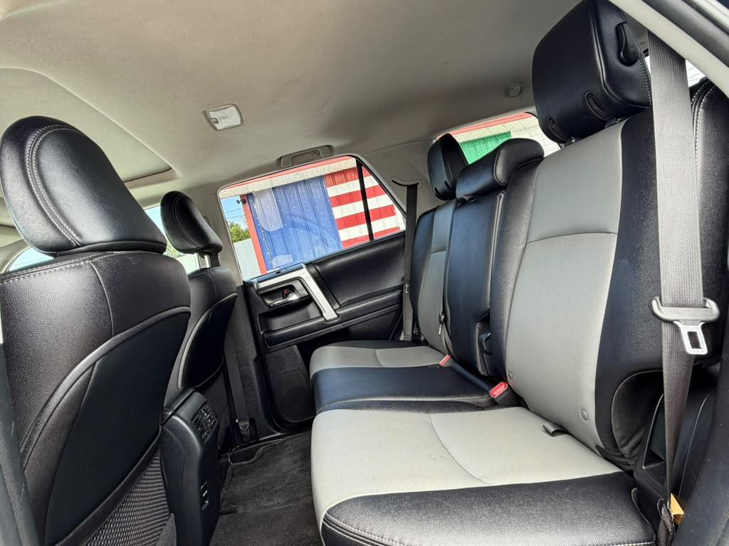 Toyota 4Runner SR5 Premium 2WD (Natl) 2018