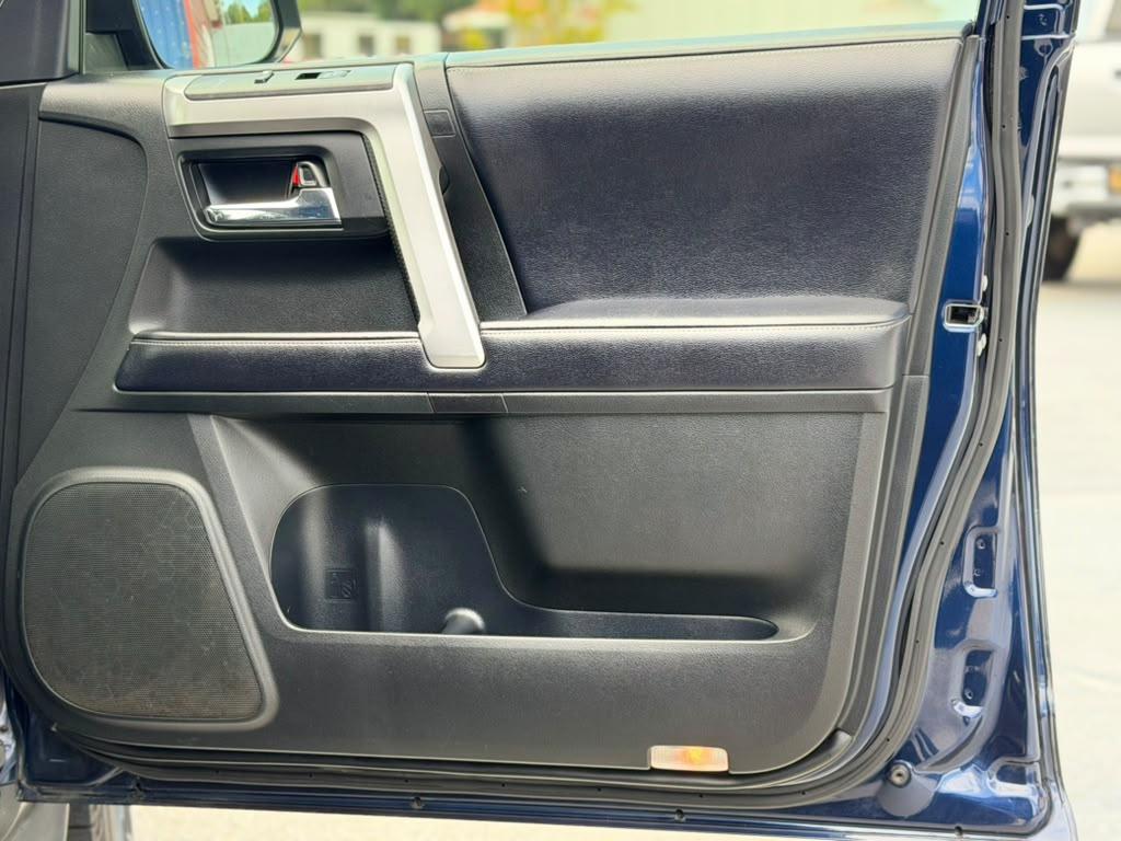 Toyota 4Runner SR5 Premium 2WD (Natl) 2018