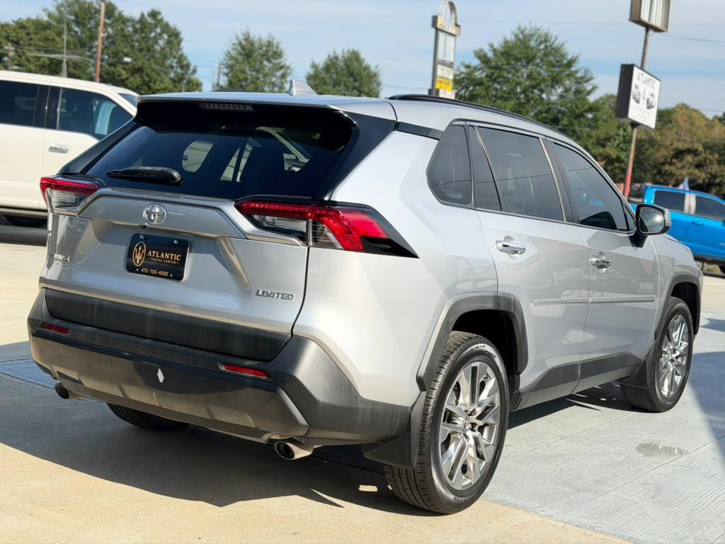 Toyota RAV4 Limited FWD (Natl) 2019