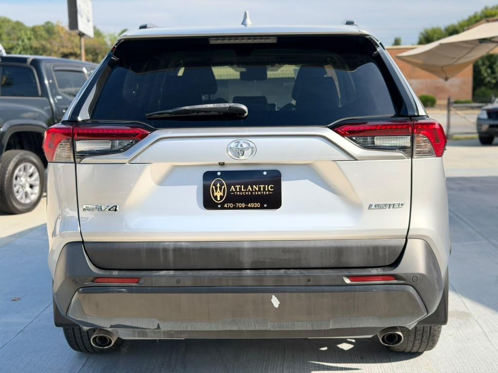 Toyota RAV4 Limited FWD (Natl) 2019