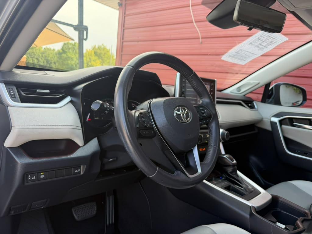 Toyota RAV4 Limited FWD (Natl) 2019