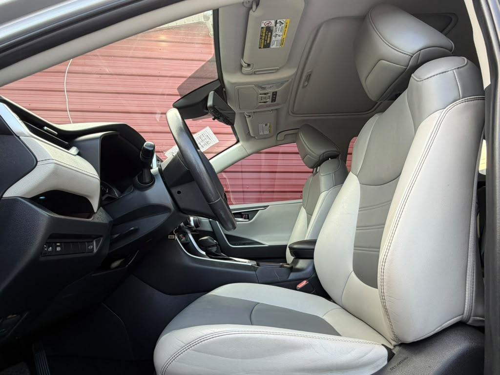 Toyota RAV4 Limited FWD (Natl) 2019
