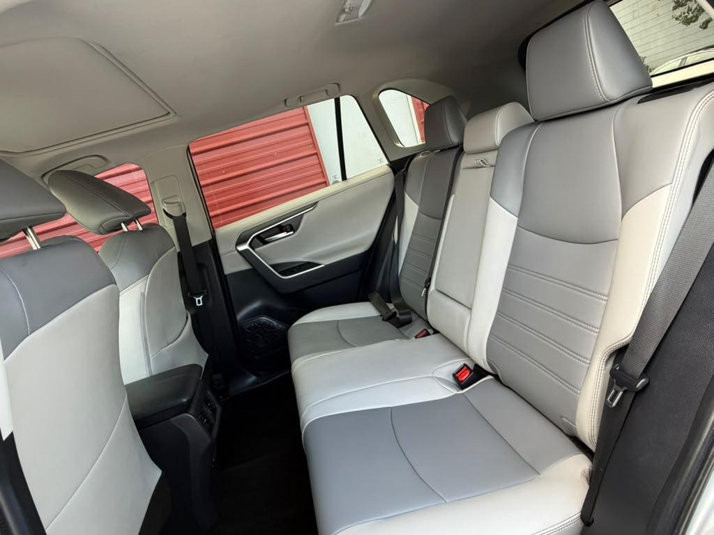 Toyota RAV4 Limited FWD (Natl) 2019