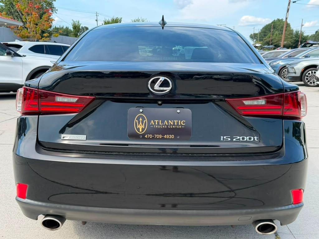 Lexus IS 200t 4dr Sdn 2016