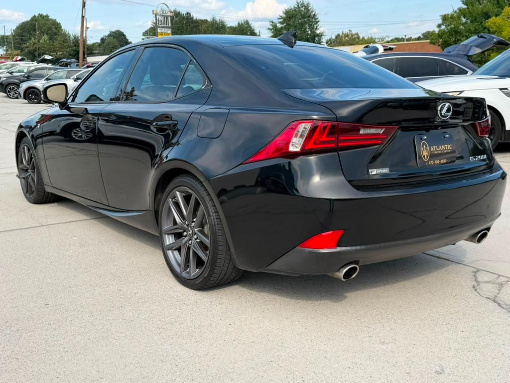 Lexus IS 200t 4dr Sdn 2016