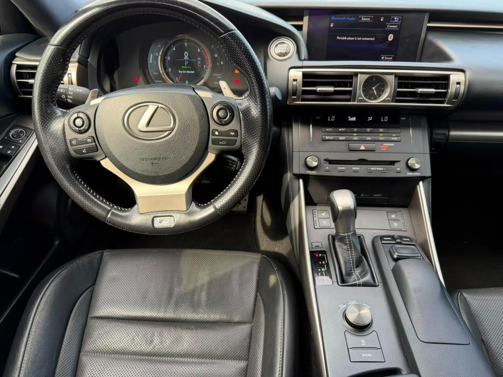 Lexus IS 200t 4dr Sdn 2016
