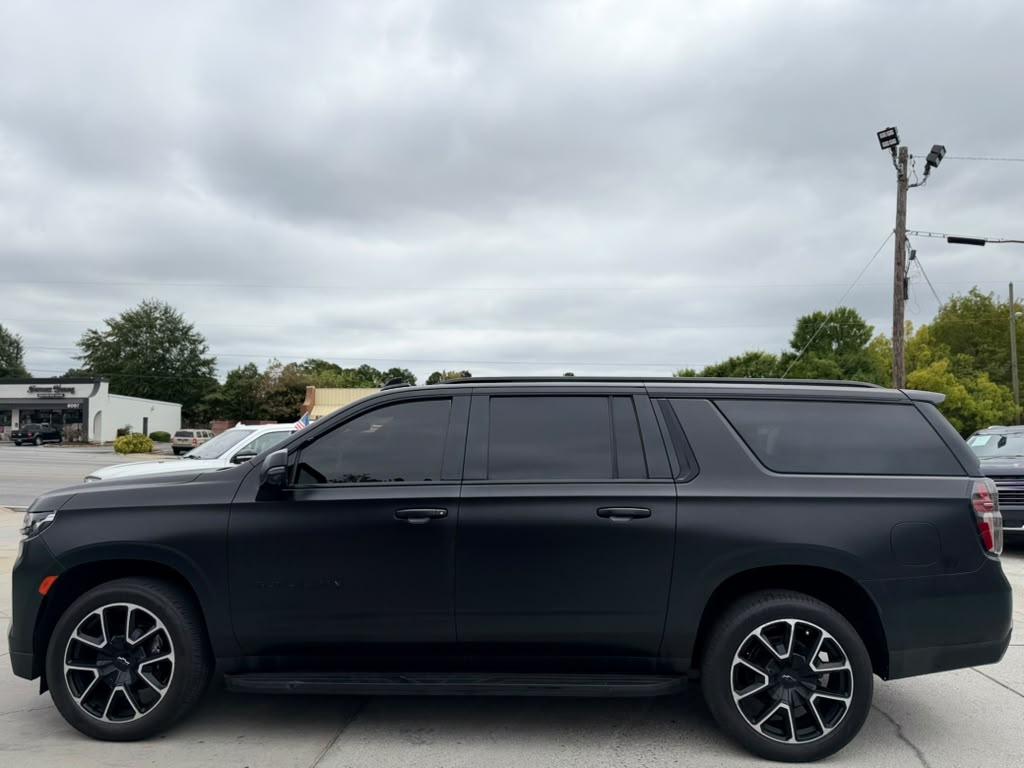Chevrolet Suburban 4WD 4dr RST 2022