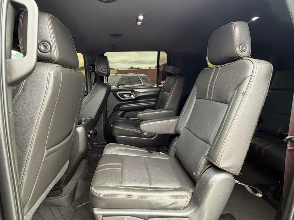 Chevrolet Suburban 4WD 4dr RST 2022
