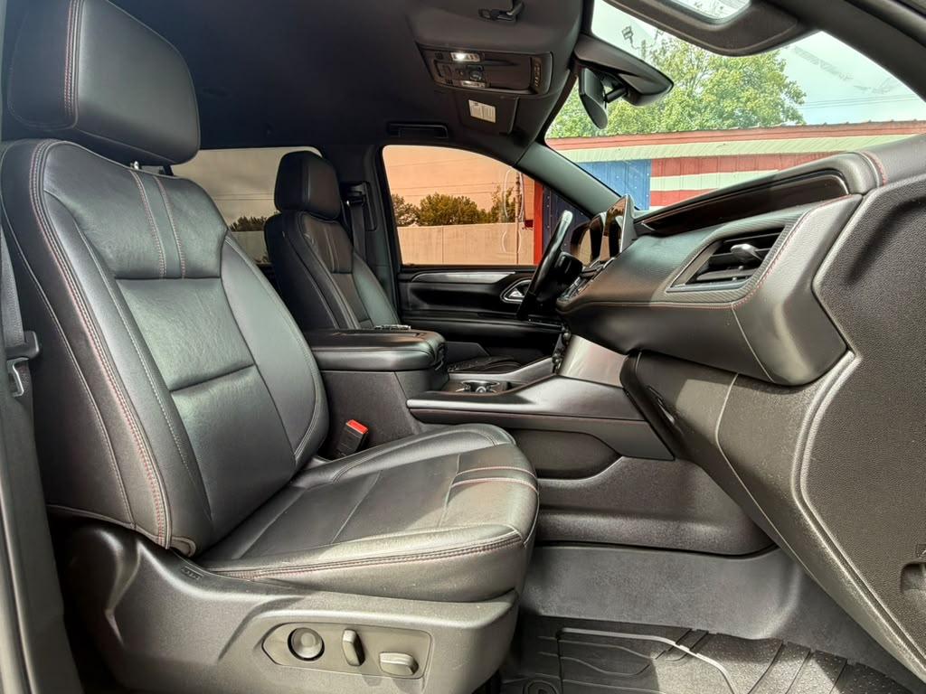 Chevrolet Suburban 4WD 4dr RST 2022