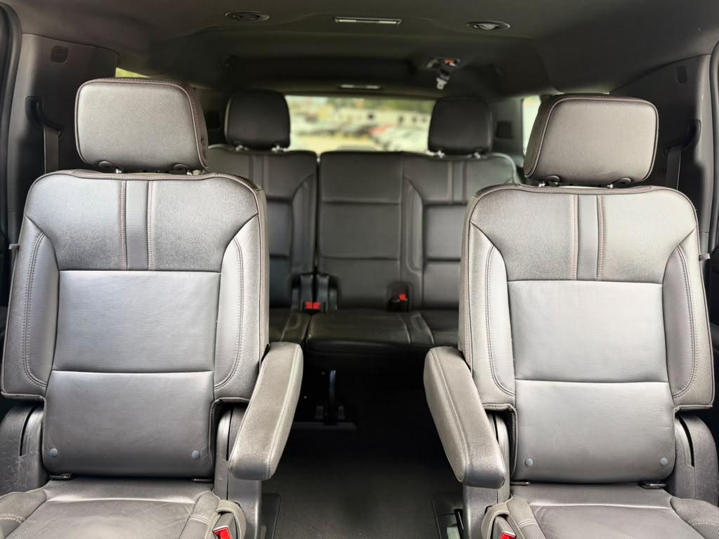 Chevrolet Suburban 4WD 4dr RST 2022