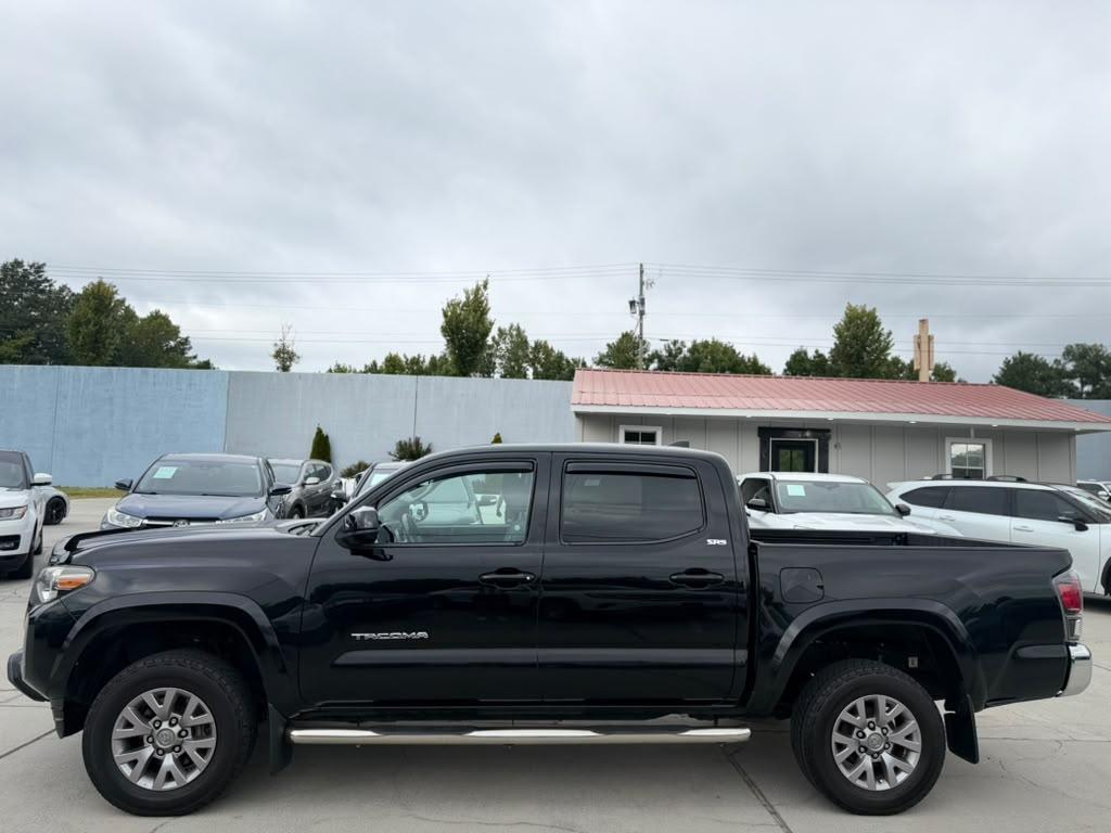 Toyota Tacoma TRD Off Road Double Cab 5' Bed V6 4x2 AT (Natl) 2017