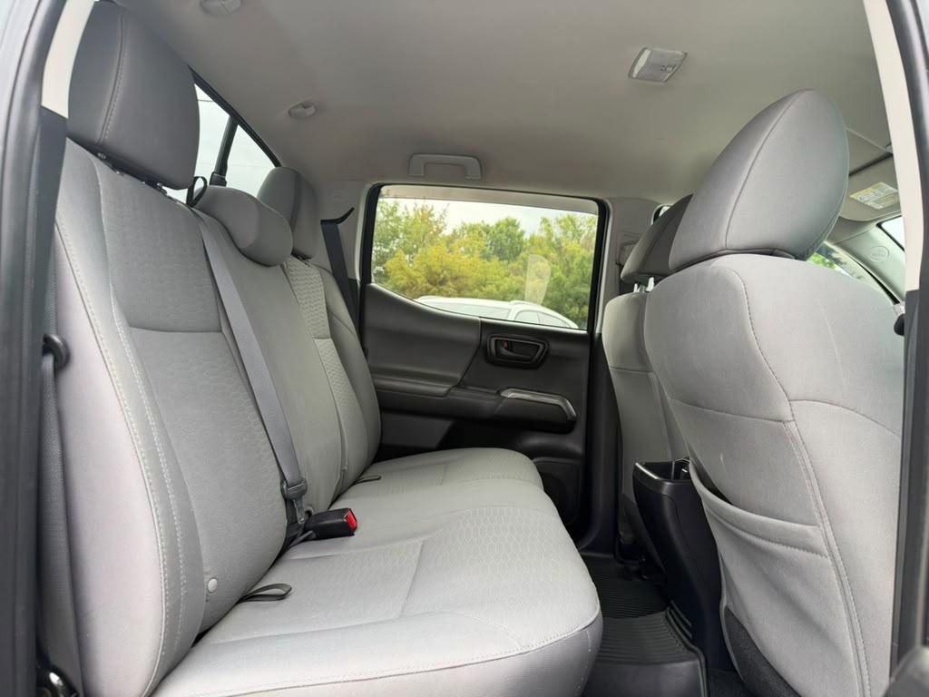 Toyota Tacoma TRD Off Road Double Cab 5' Bed V6 4x2 AT (Natl) 2017