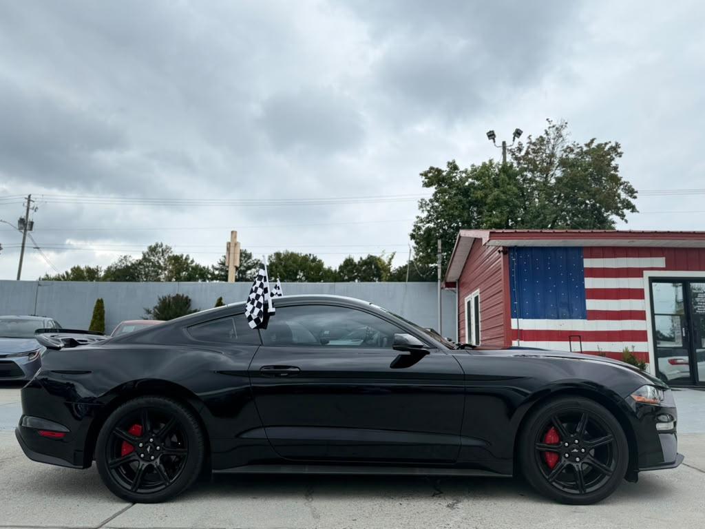 Ford Mustang EcoBoost Fastback 2018
