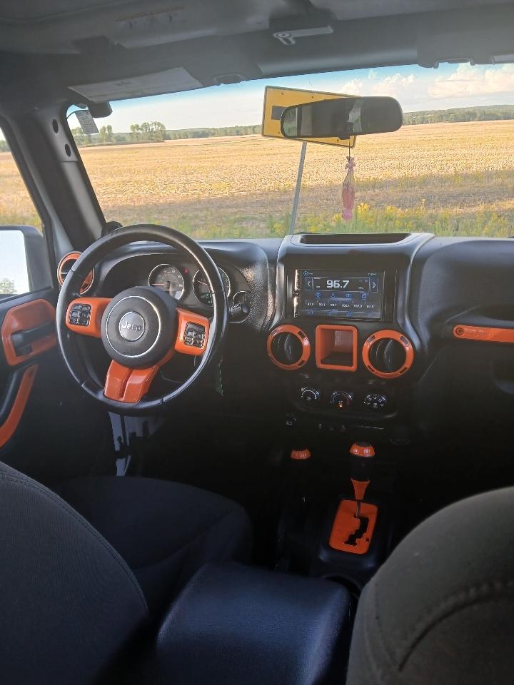 Jeep Wrangler Unlimited Sport 4WD 2014