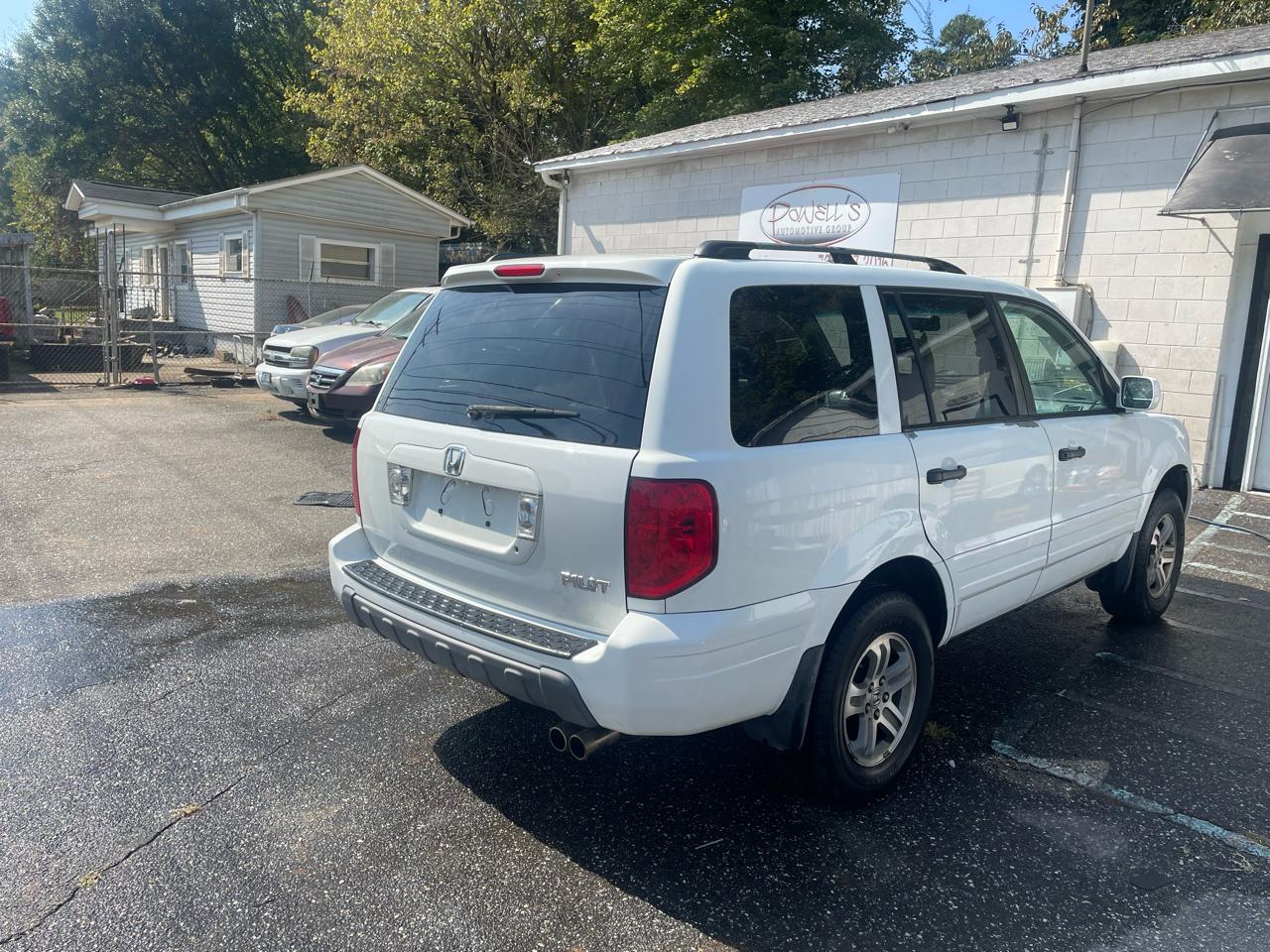 Honda Pilot EX w/ Leather and DVD 2005