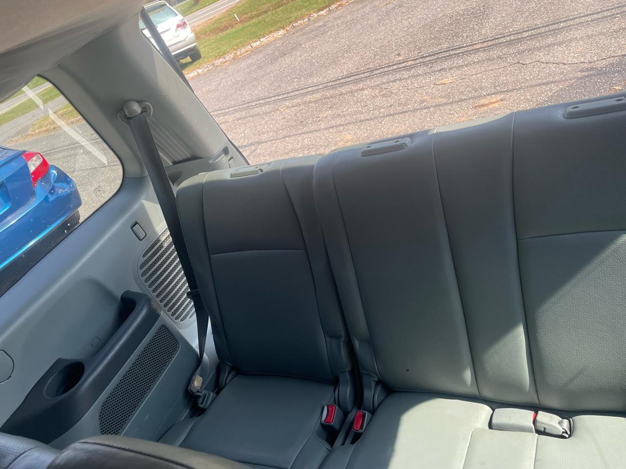 Honda Pilot EX w/ Leather and DVD 2005