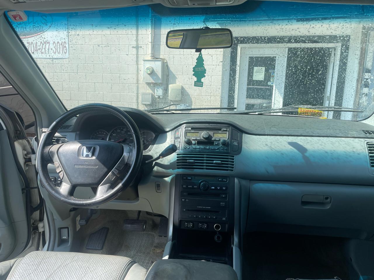 Honda Pilot EX w/ Leather and DVD 2005