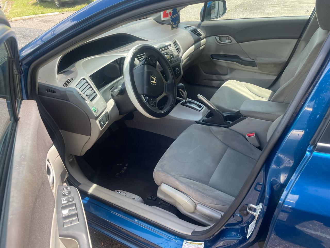 Honda Civic 4dr Sdn LX Auto 2012