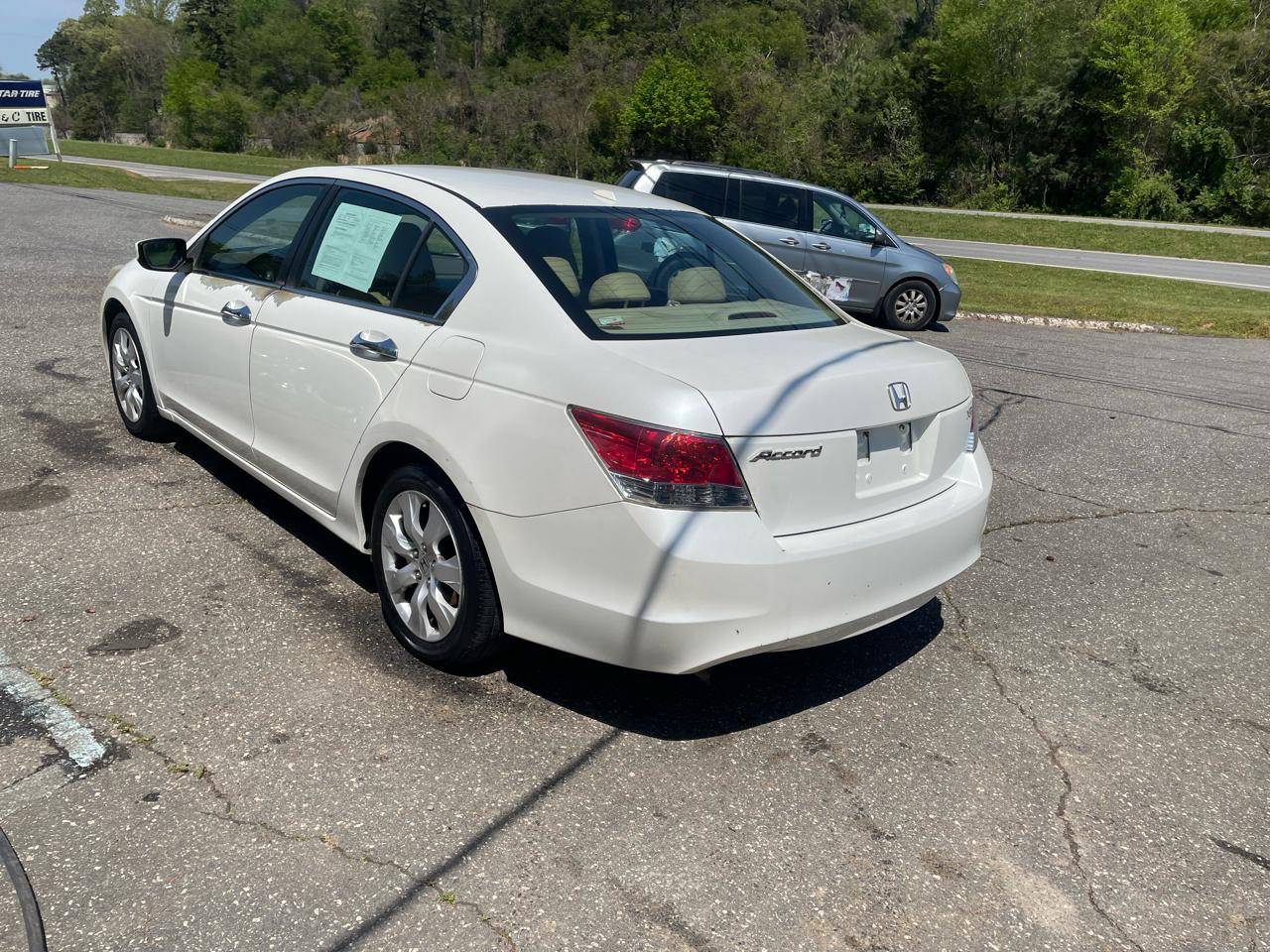 Honda Accord EX-L V-6 Sedan AT 2010