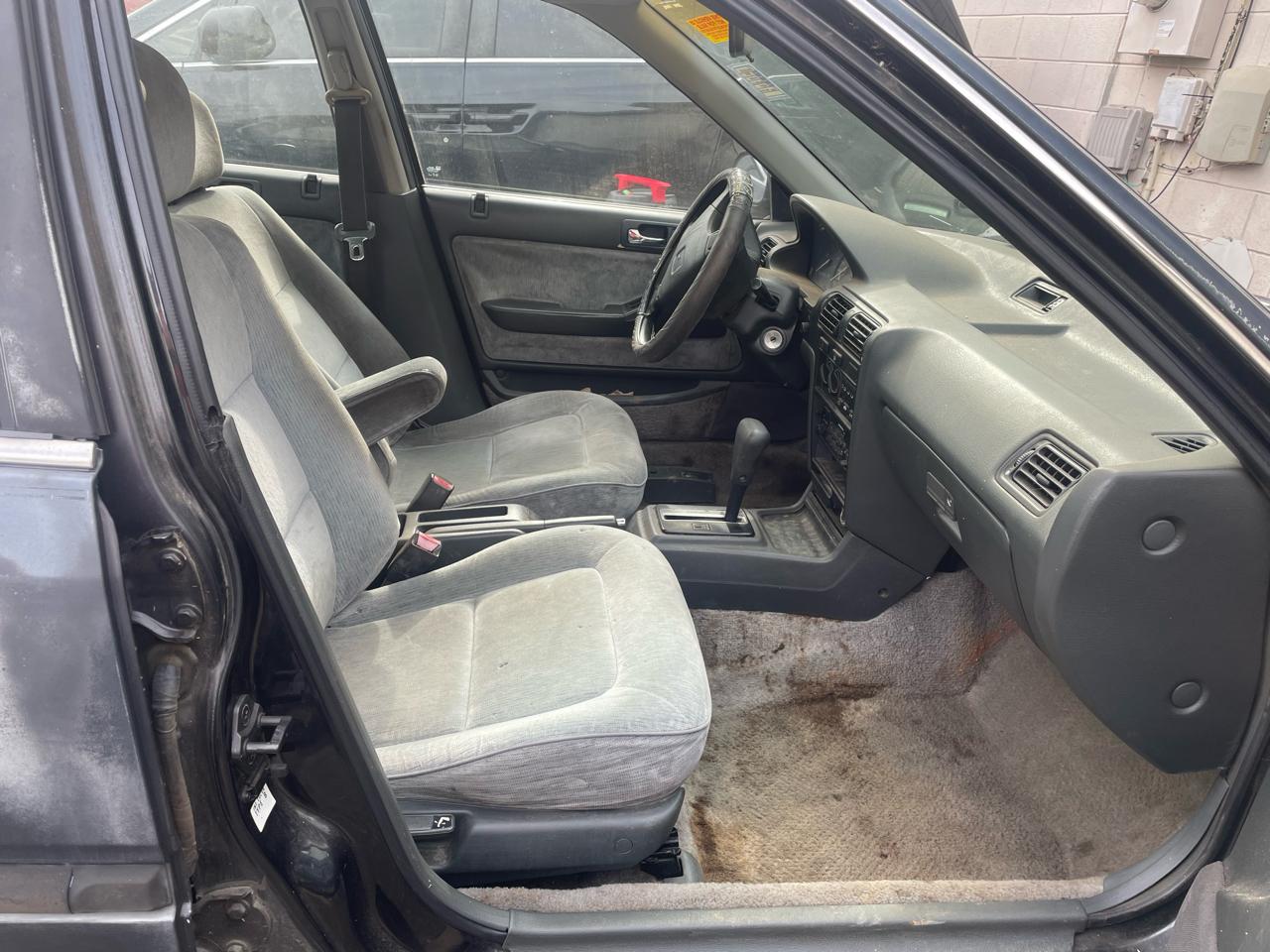 Honda Accord LX sedan 1993
