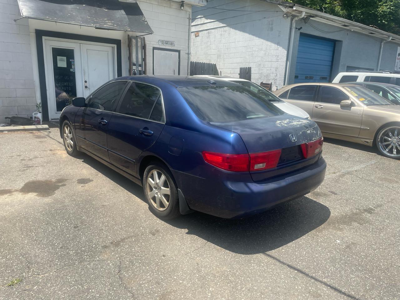 Honda Accord EX V-6 Sedan AT with Navigation System and XM Radi 2005