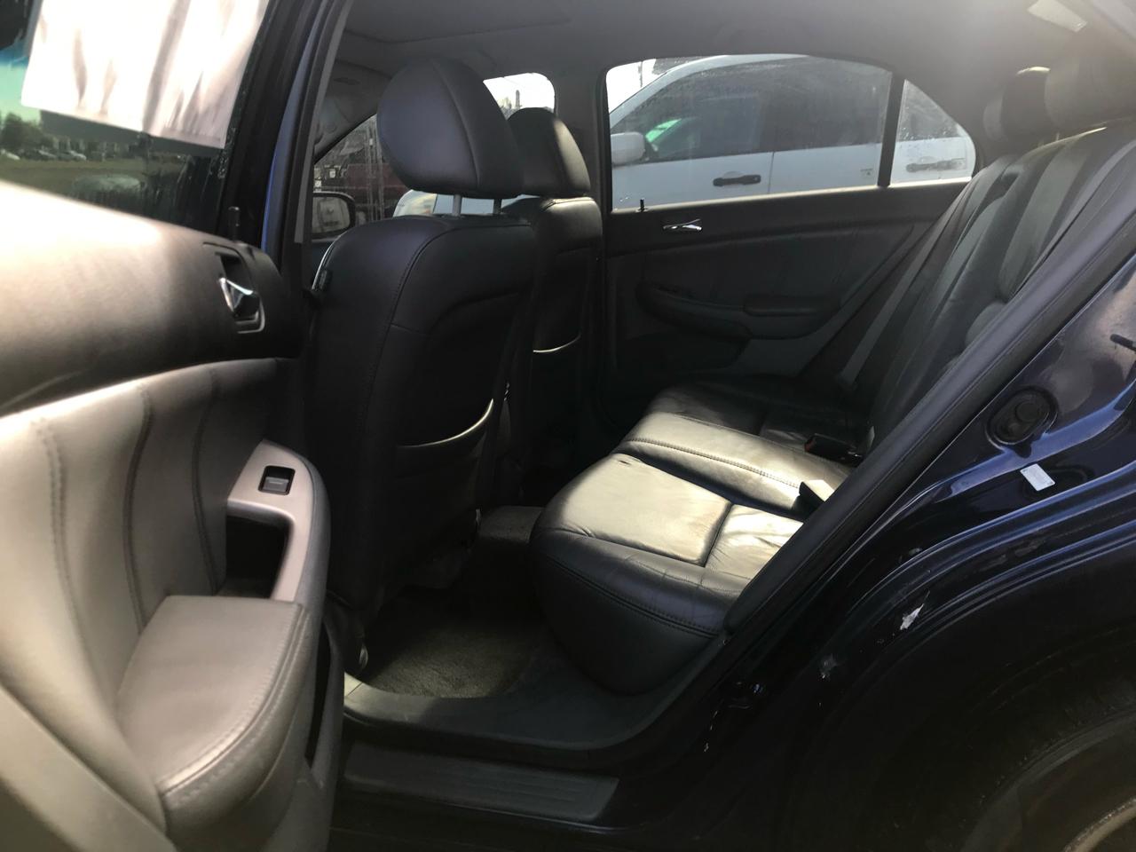 Honda Accord EX V-6 Sedan AT with Navigation System and XM Radi 2005