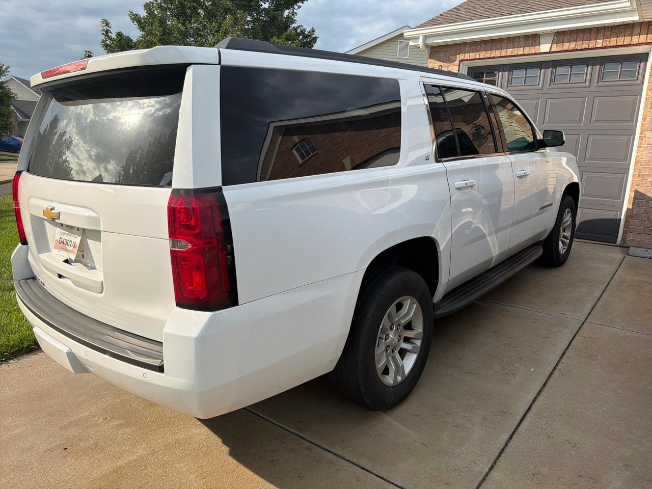 Chevrolet Suburban LT 4WD 2019