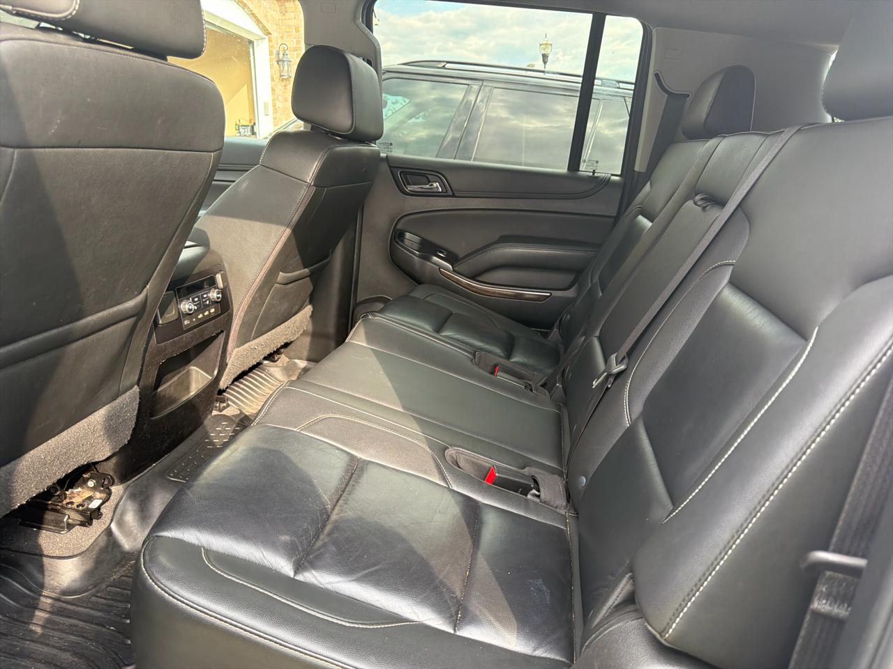 Chevrolet Suburban LT 4WD 2019
