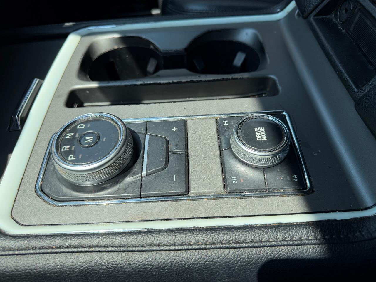 Ford Expedition XLT 4WD 2019