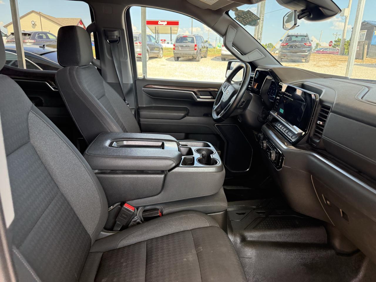Chevrolet Silverado 1500 1LT Crew Cab 4WD 2023